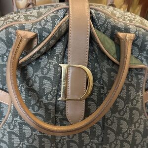 Christian Dior Elegant Tan and Gray Designer Handbag. This bag is in excellent